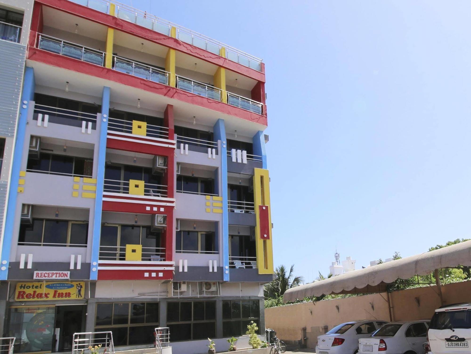 Hotel Relax Inn Diu Dış mekan fotoğraf